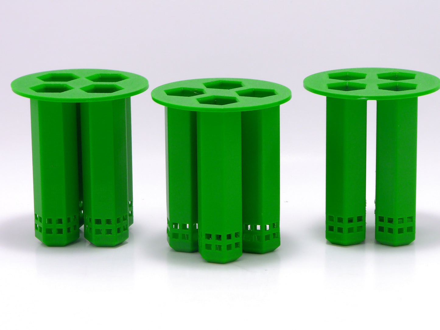 Mason smooth repoussé support in 250ml container, Monark Dimension, with metal tools and repoussé surface for metalworking.