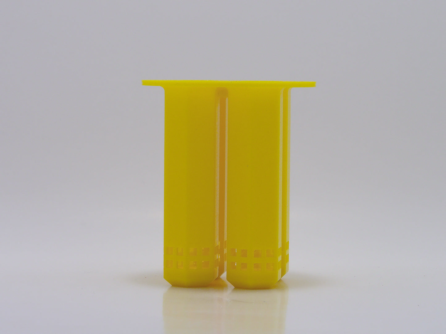Monark Dimension 250ml Mason smooth repoussé support container, metalworking tool with a sleek finish and sturdy design.