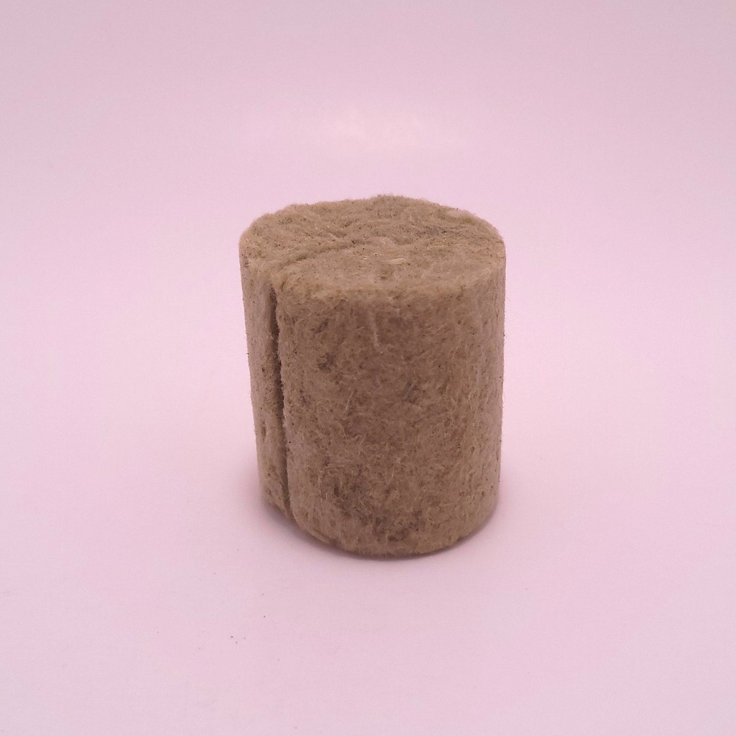 Round rock wool insulation rods from Monark Dimension, 3.8 cm diameter, shown in the image.